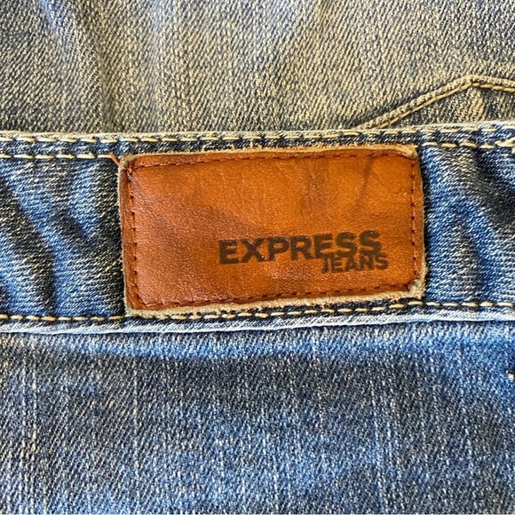 Express Jean Shorts Women's size 6 Denim Cuffed Hem - Picture 4 of 6